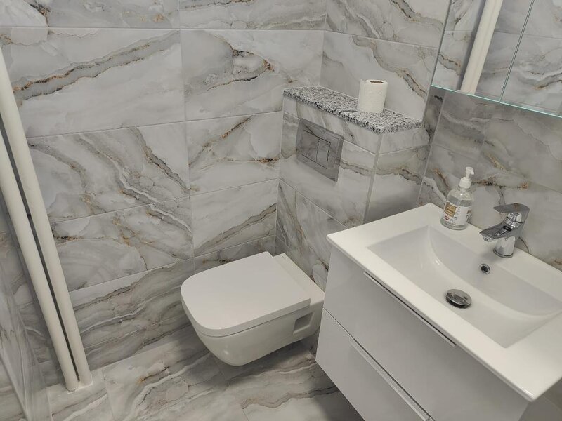 Titan, Brancusi, vis a vis de Parcul IOR,