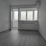 Titan, Brancusi, vis a vis de Parcul IOR